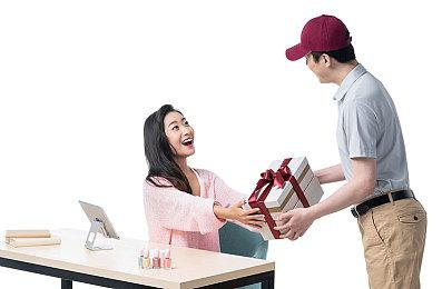 国产ARPG《星海乐章》新实机演示 性感美女冒险